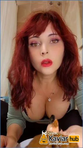 Femdom Scat- Domina Marbella Makes You Her Human Toilet herunterladen auf KaviarHub