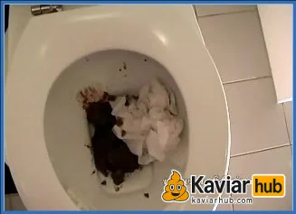Ana Didovic im pinken Kleid bei der Kaviar-Entleerung herunterladen auf KaviarHub