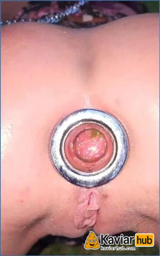 LilbuttLex jagt sich beim Scat-Spektakel den Kaviar aus dem Arsch - Kaviar Scat Video auf KaviarHub