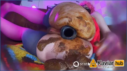 Sweet Betty Parlour spielt heute deine dominante Mommy herunterladen auf KaviarHub