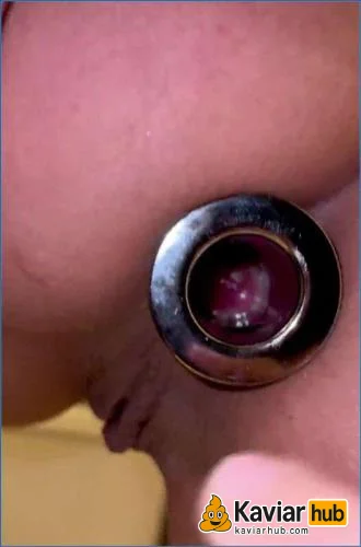Kaitlyn Katsaros zeigt ihr enges Arschloch ganz nah - Kaviar Scat Video auf KaviarHub