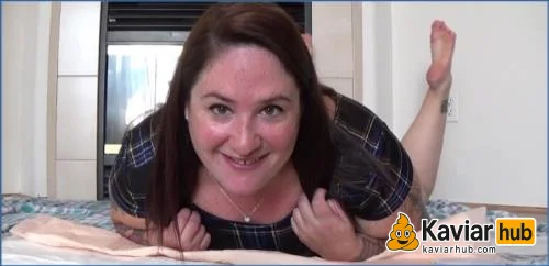 Samantha Starfish testet deine Scheiße-Bestellung mit der Zunge - Kaviar Scat Video auf KaviarHub