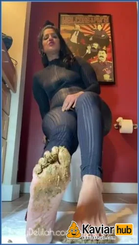 Bossy Delilah am zweiten Tag des Verzehrs mit frischem Kaviar - Kaviar Scat Video auf KaviarHub