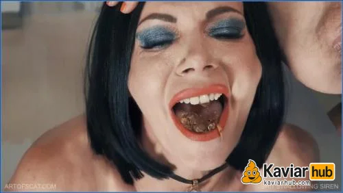 Queen Snake schluckt Kaviar als gierige Sirene voller Lust - Kaviar Scat Video auf KaviarHub