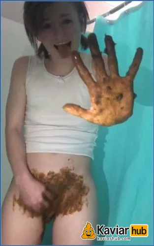 Sexandcandy18 schmiert Kaviar und reitet den Dildo solo - Kaviar Scat Video auf KaviarHub