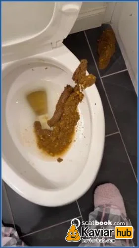 Bossy Delilah und die versaute Bescherung im Badezimmer herunterladen auf KaviarHub