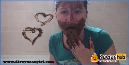 Dirtyscatgirl zeigt ihren Kaviar-Spaß in eng anliegender Strumpfhose - Kaviar Scat Video auf KaviarHub