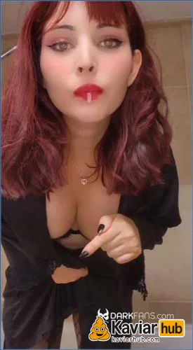 Domina Marbella liefert Scat aus der POV in schwarzer Reizwäsche herunterladen auf KaviarHub