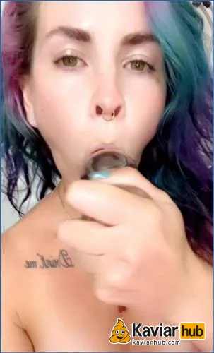 LilbuttLex spielt mit Glasplug und nimmt ihn Ass to Mouth herunterladen auf KaviarHub