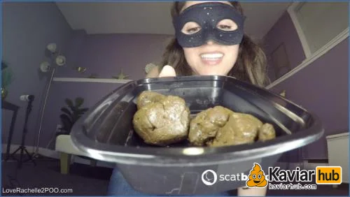 LoveRachelle macht das Schweinchen mit Kaviar von oben gefügig - Kaviar Scat Video auf KaviarHub