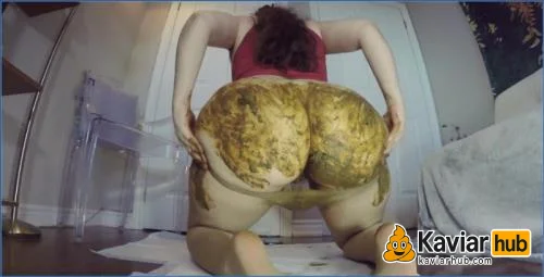 Love Rachelle versaut ihre Strumpfhose mit Kaviar im Solo - Kaviar Scat Video auf KaviarHub
