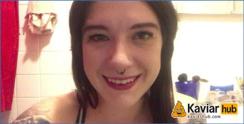 Missellie schmiert ihren Kaviar und pisst sich beim Solo voll herunterladen auf KaviarHub