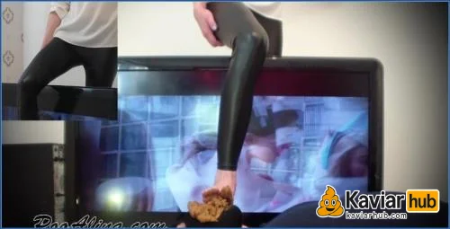 PooAlina Dominates Toilet Slave with gnarly Scat Play in HD herunterladen auf KaviarHub