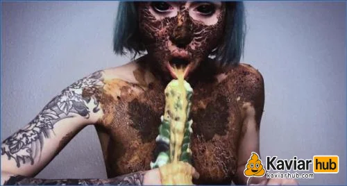 DirtyBetty Mouth Fists Herself Until Sweet Vomit Emerges herunterladen auf KaviarHub