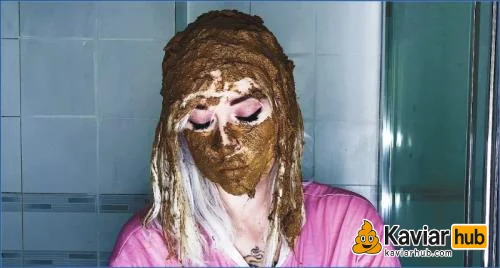 SweetBettyParlour's Twisted Solo in a Bizarre Horror Lovestory - Kaviar Scat Video auf KaviarHub